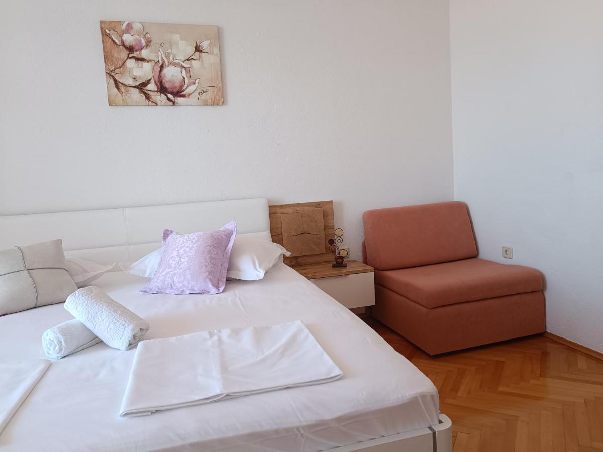 Apartments Niki Brela Eksteriør billede
