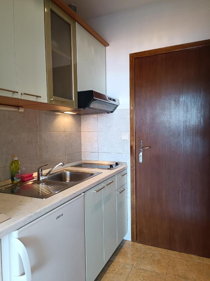 Apartments Niki Brela Eksteriør billede