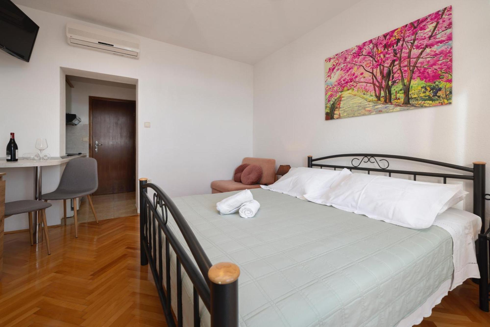 Apartments Niki Brela Eksteriør billede